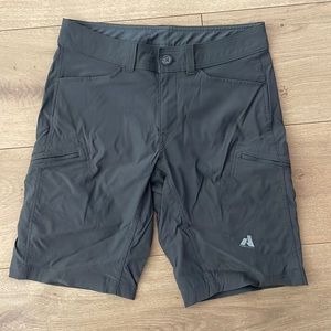 Eddie Bauer Guide Pro mens shorts. Brand new. 12” inseam